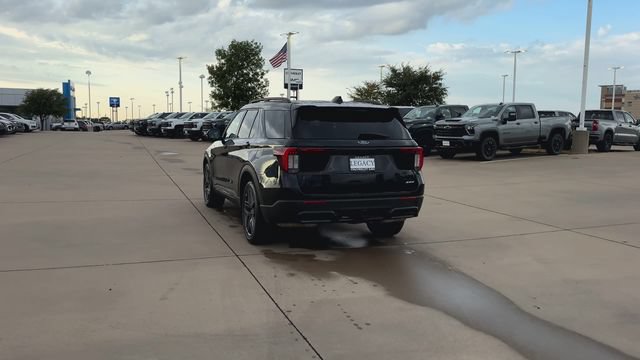 Used 2025 Ford Explorer ST-Line w/ ST-Line Street Pack AWD/4WD image 4