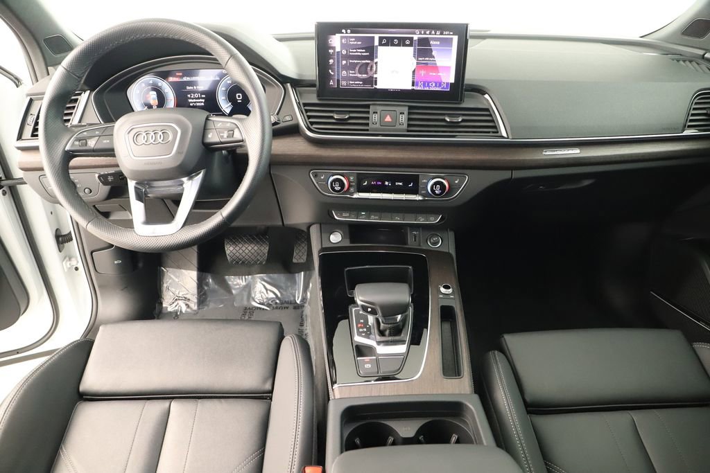 Certified 2025 Audi Q5 e Premium Plus w/ Premium Plus Package image 18