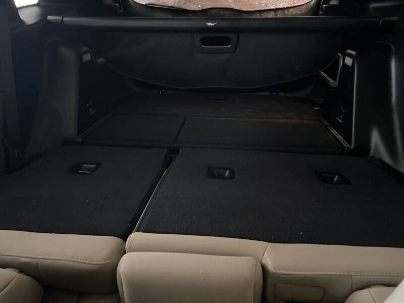 Used 2016 Jeep Cherokee Sport image 14
