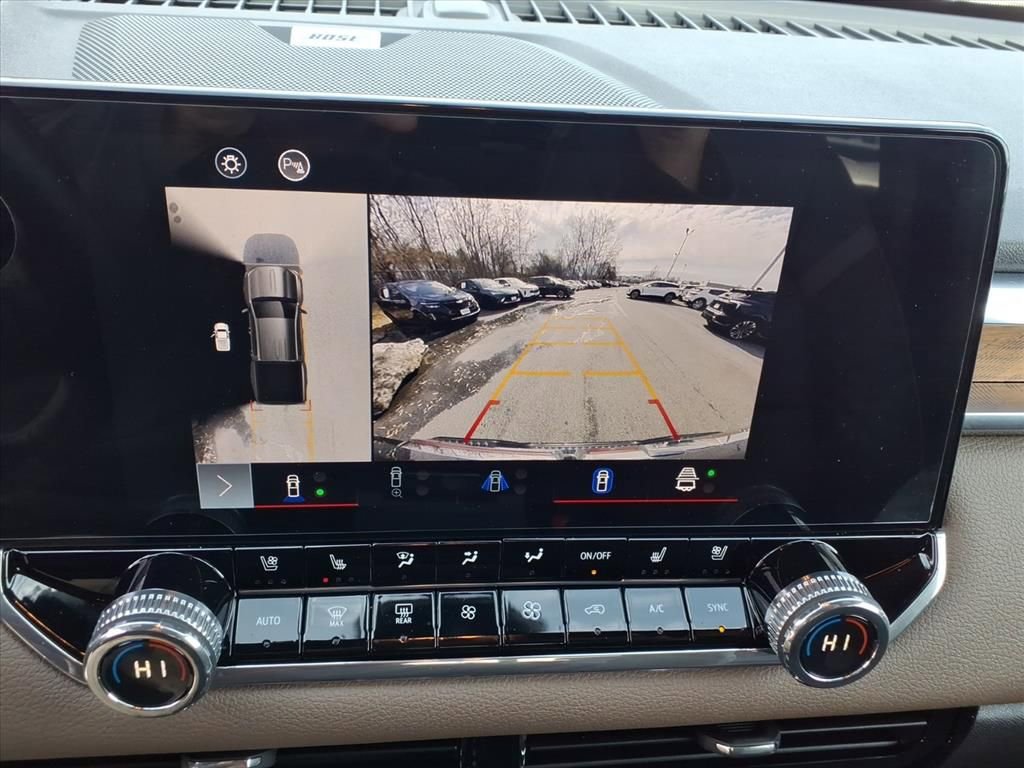 Certified 2024 GMC Canyon Denali image 24