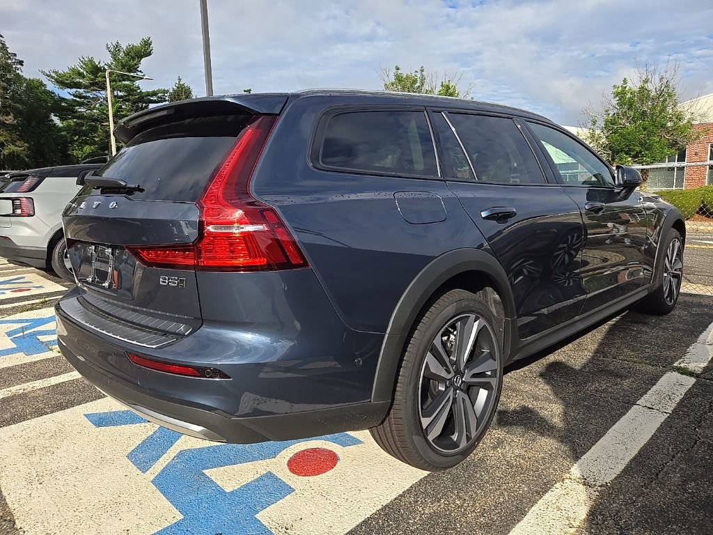 New 2026 Volvo V60 B5 Cross Country Plus w/ Protection Package Premier image 5