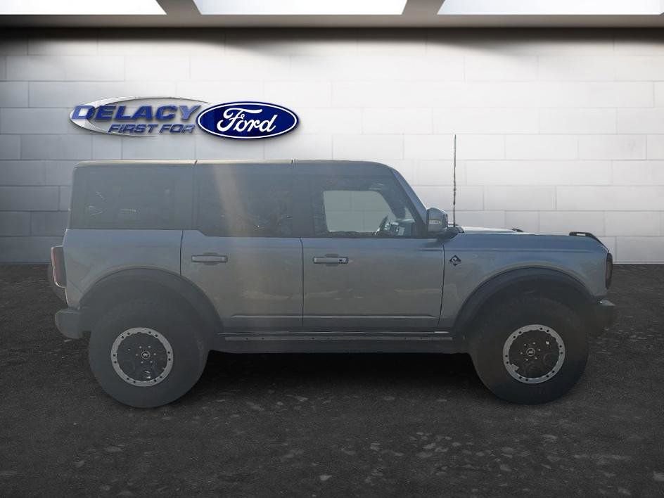 Used 2023 Ford Bronco Outer Banks w/ Sasquatch Package AWD/4WD image 9