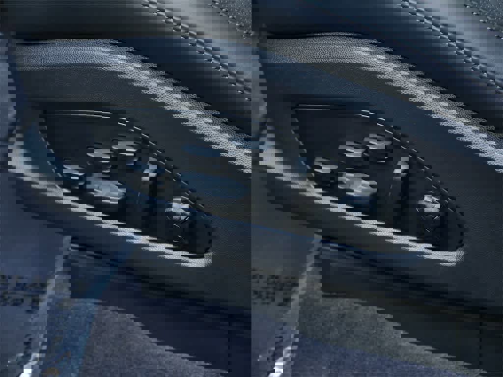 New 2025 Porsche Macan Turbo Electric image 13