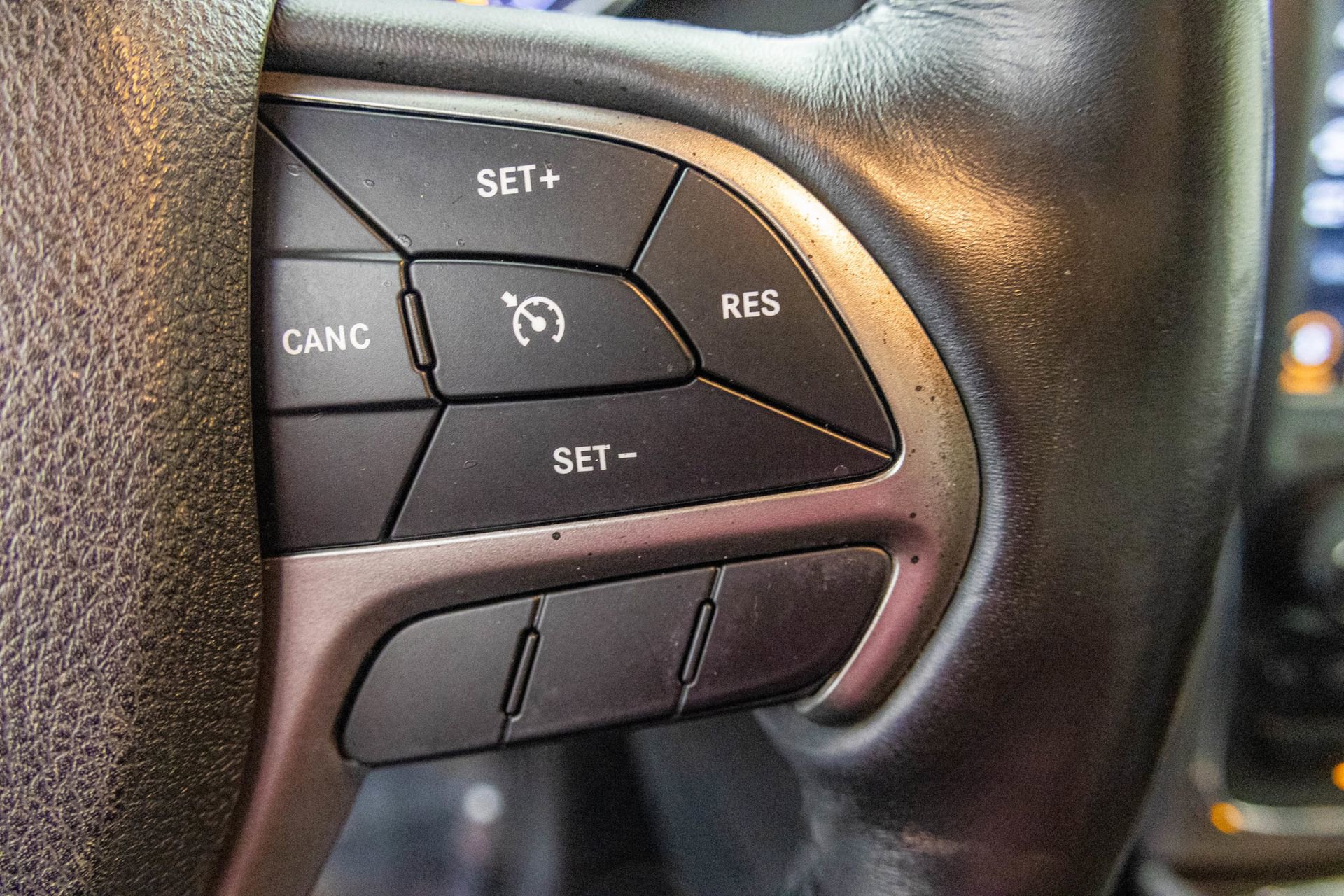 Used 2018 Jeep Grand Cherokee Altitude image 34