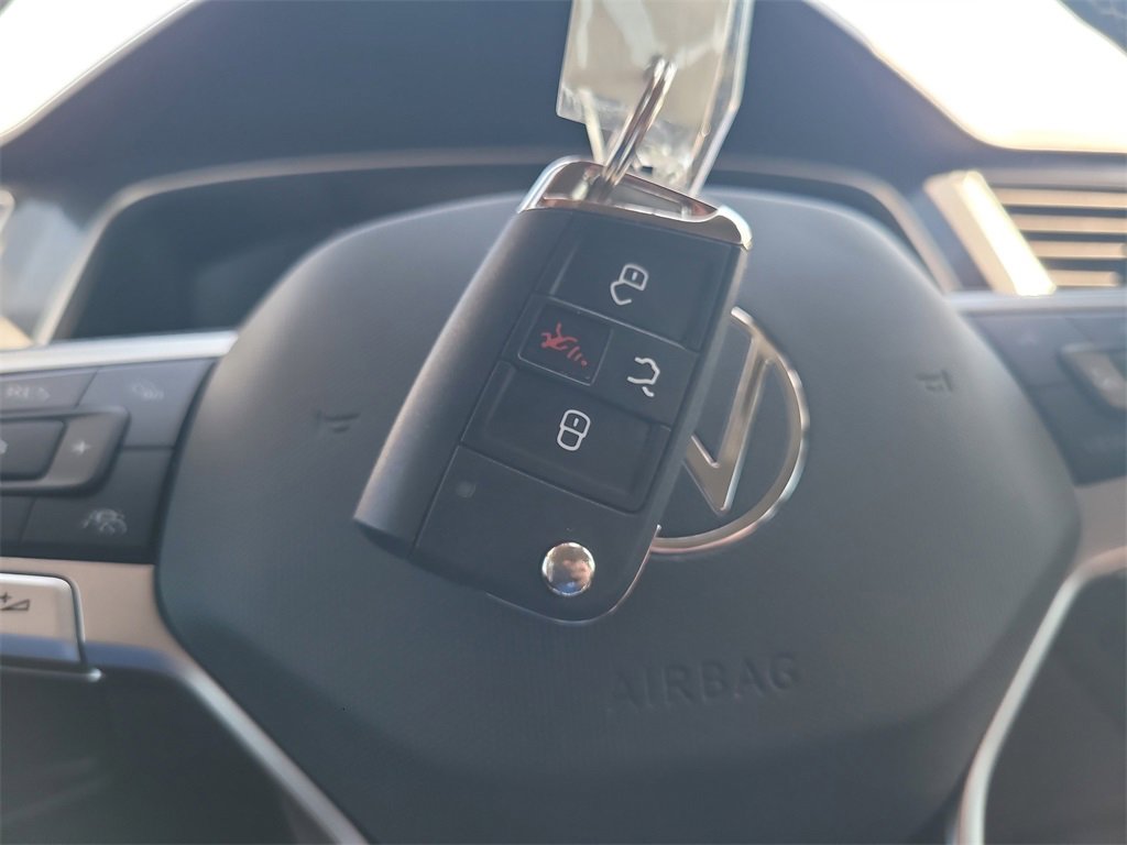 Used 2024 Volkswagen Tiguan S image 29