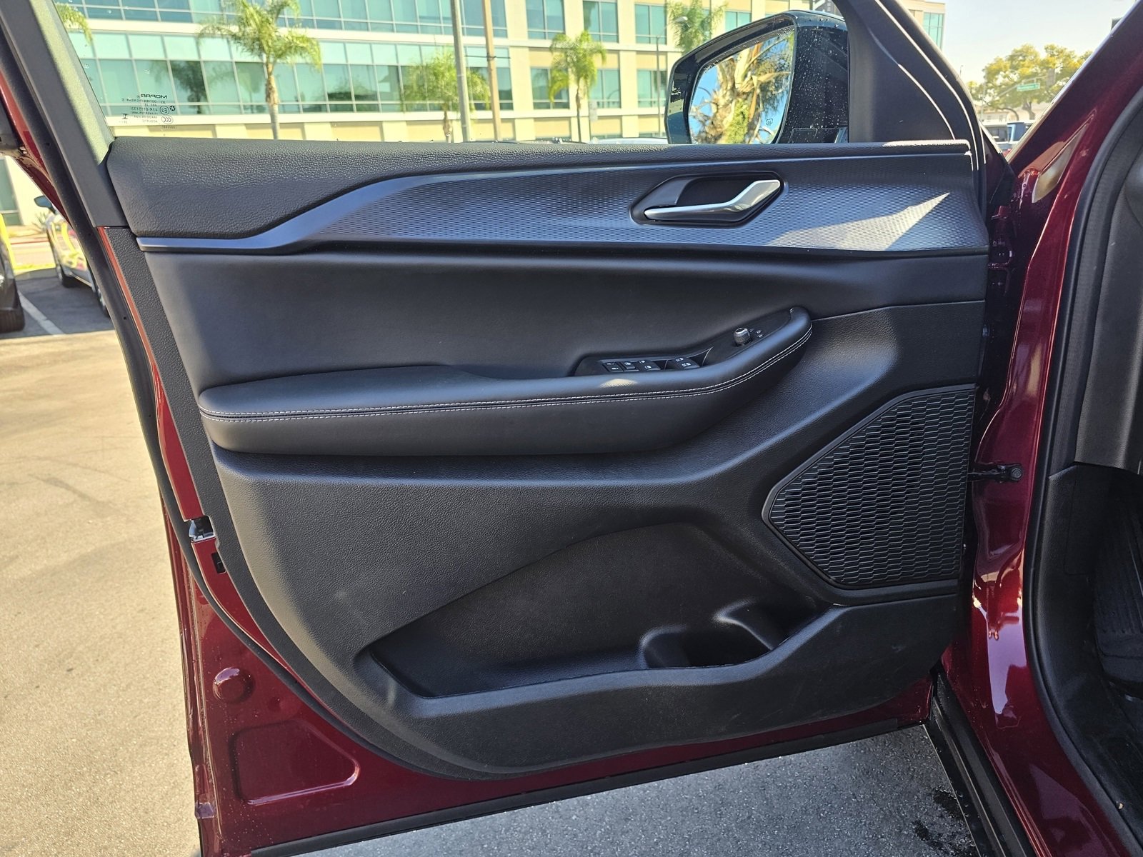 New 2025 Jeep Grand Cherokee Altitude X image 21