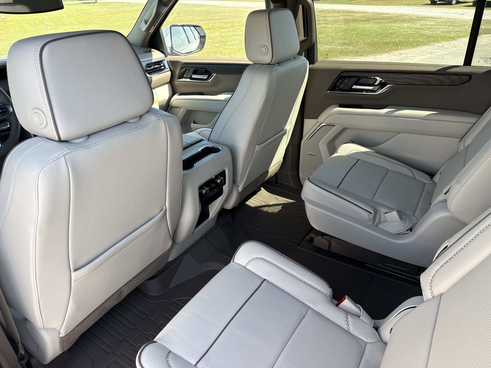 New 2026 GMC Yukon XL Denali w/ Sun & Power Step Package image 16