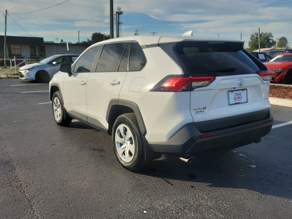 Used 2024 Toyota RAV4 LE image 4
