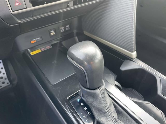 Used 2025 Toyota Camry SE FWD image 30