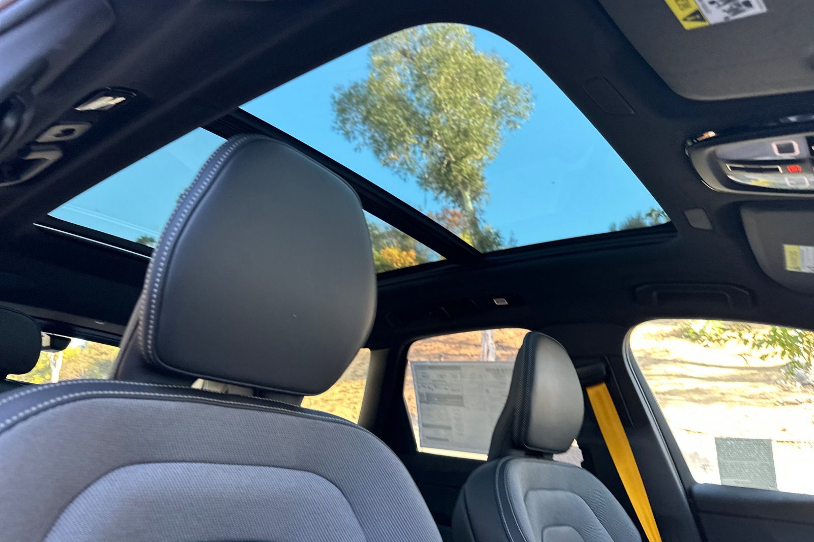 New 2026 Volvo XC60 T8 Polestar image 14