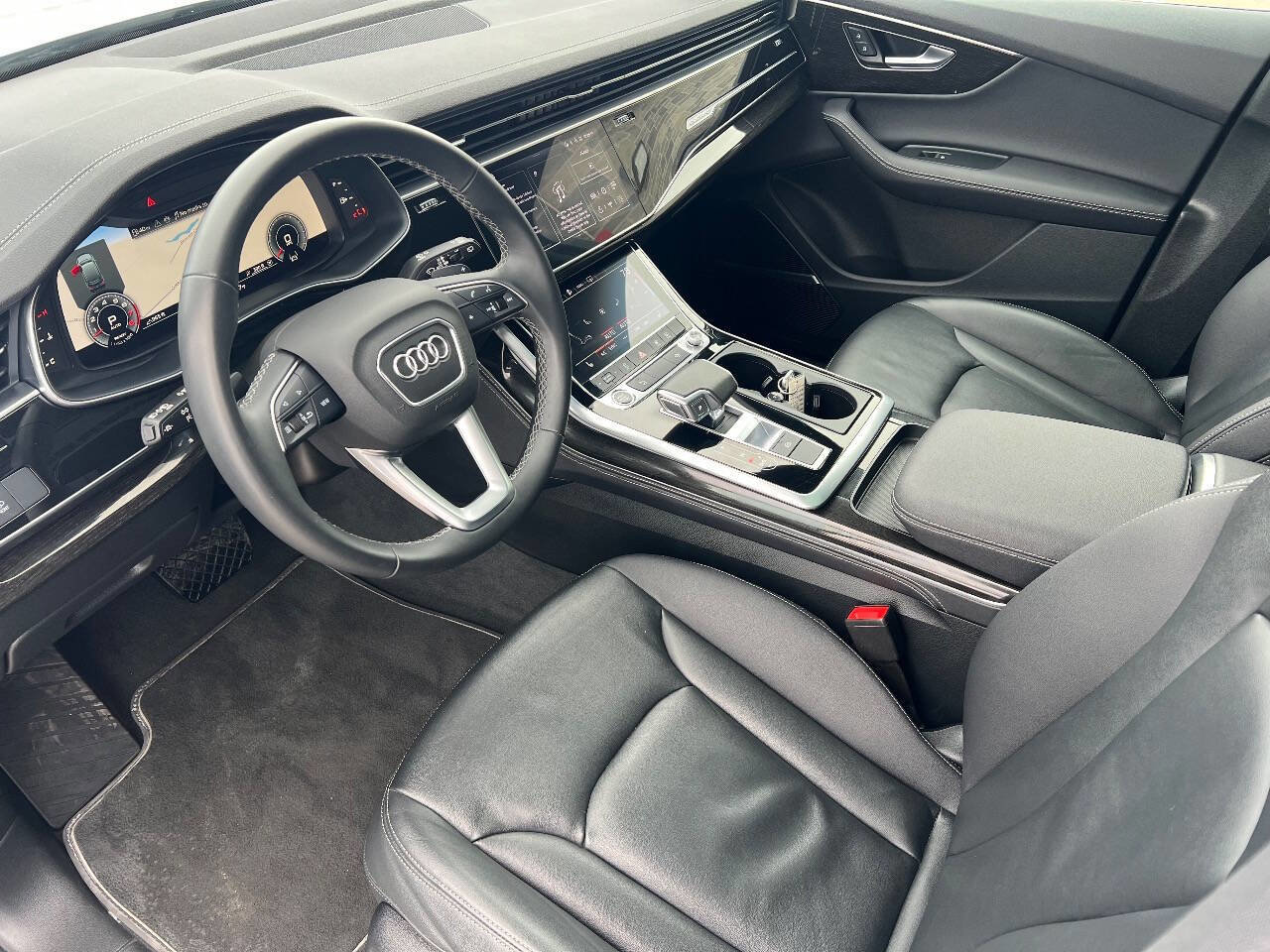 Used 2025 Audi Q7 3.0T Premium Plus image 12