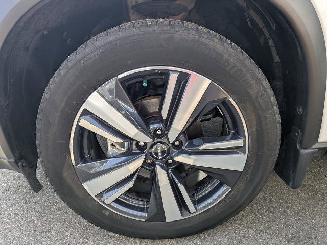 Used 2024 Nissan Rogue SL w/ SL Premium Package image 10