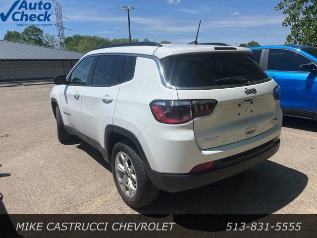 Used 2025 Jeep Compass Latitude AWD/4WD image 4