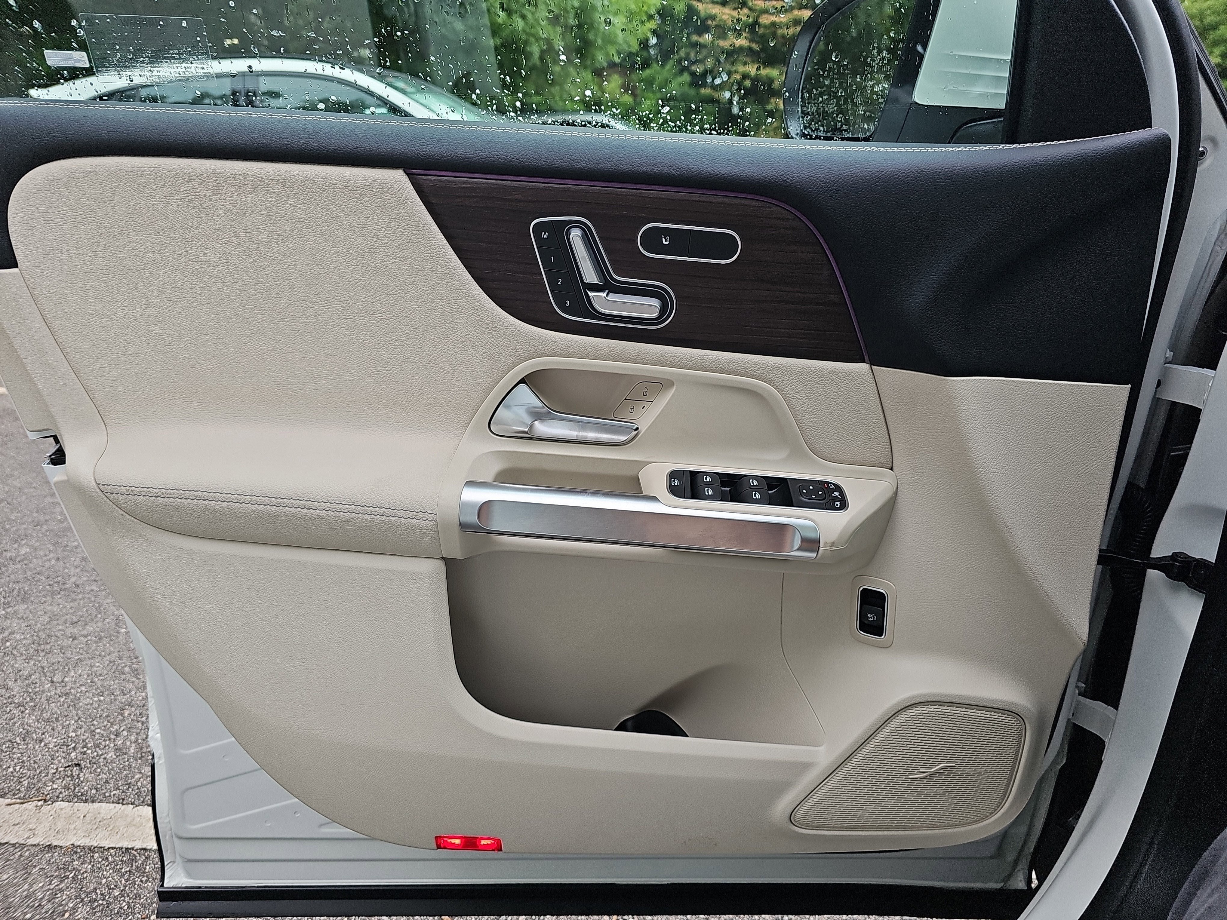 New 2026 Mercedes-Benz GLB 250 image 28