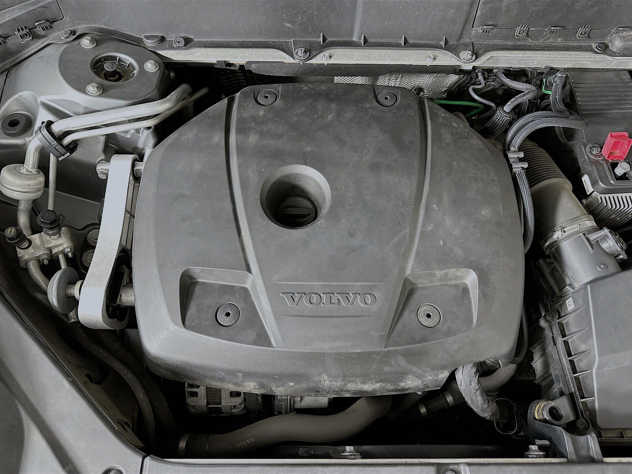 Used 2016 Volvo XC90 T5 Momentum image 32