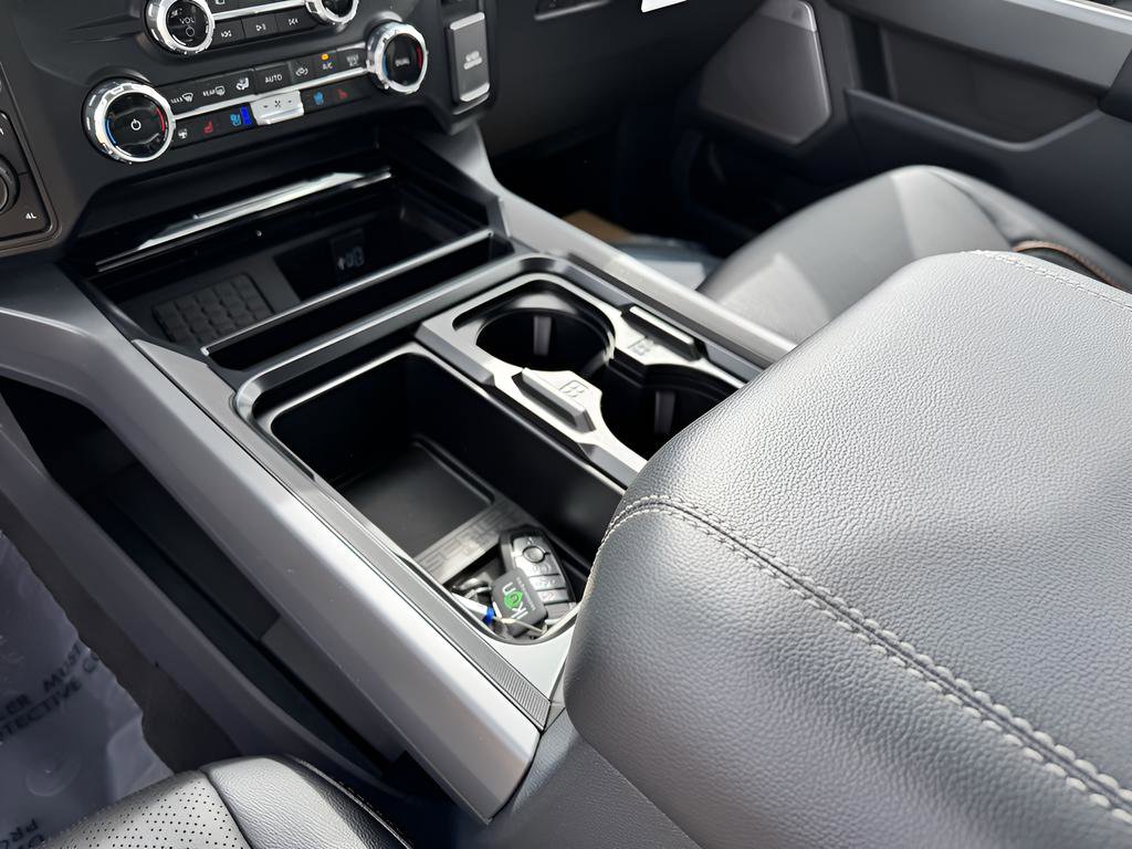 New 2026 Ford F250 Lariat w/ Lariat Ultimate Package image 38