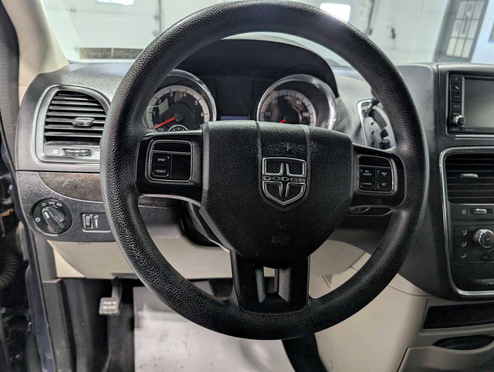 Used 2017 Dodge Grand Caravan SE w/ Power Window Group image 31