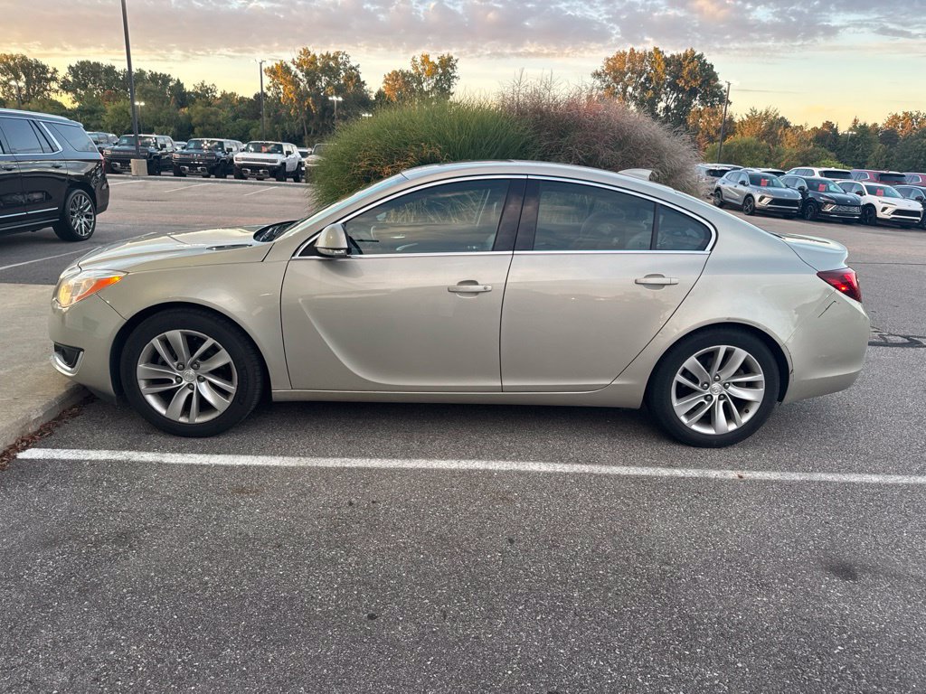Used 2016 Buick Regal FWD image 7