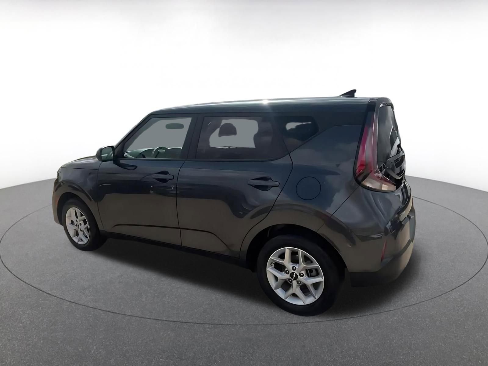 Used 2025 Kia Soul LX w/ LX Technology Package image 10