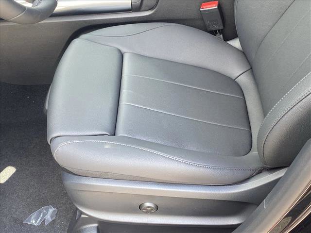 Certified 2025 Mercedes-Benz GLA 250 image 4