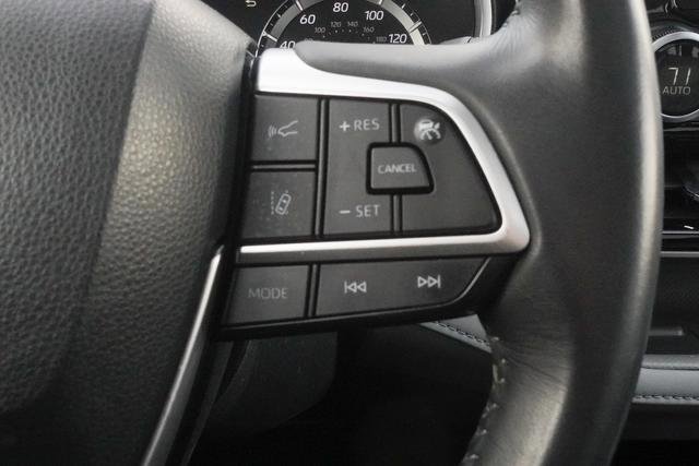 Used 2022 Toyota Highlander XLE image 16