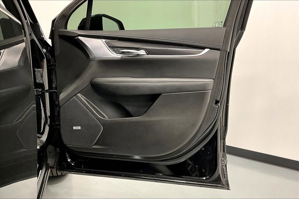 Used 2024 Cadillac XT6 Sport w/ Technology Package image 23
