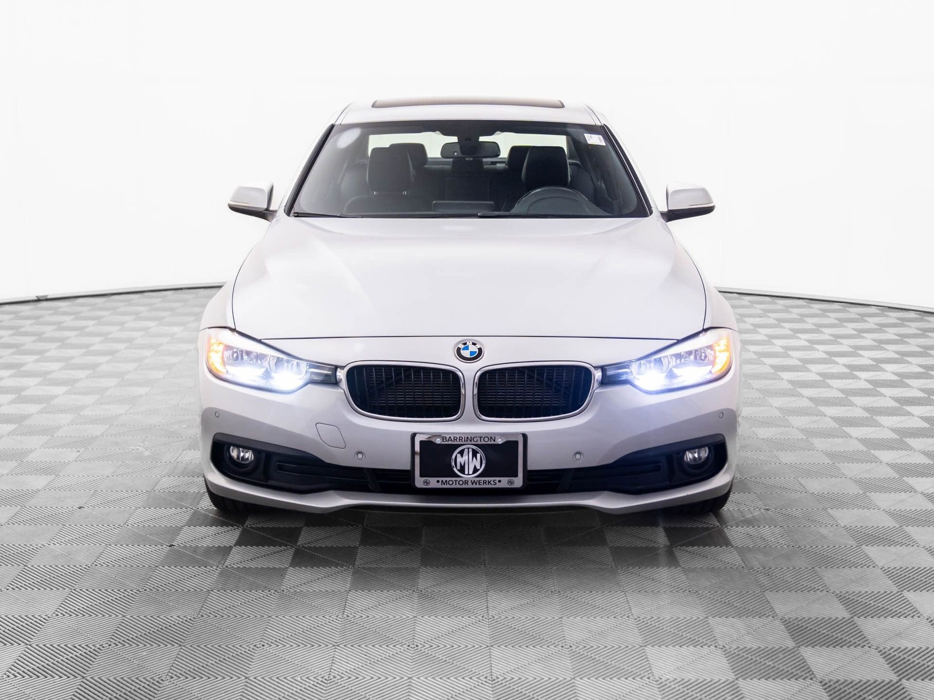 Used 2016 BMW 320i xDrive 320i xDrive image 9