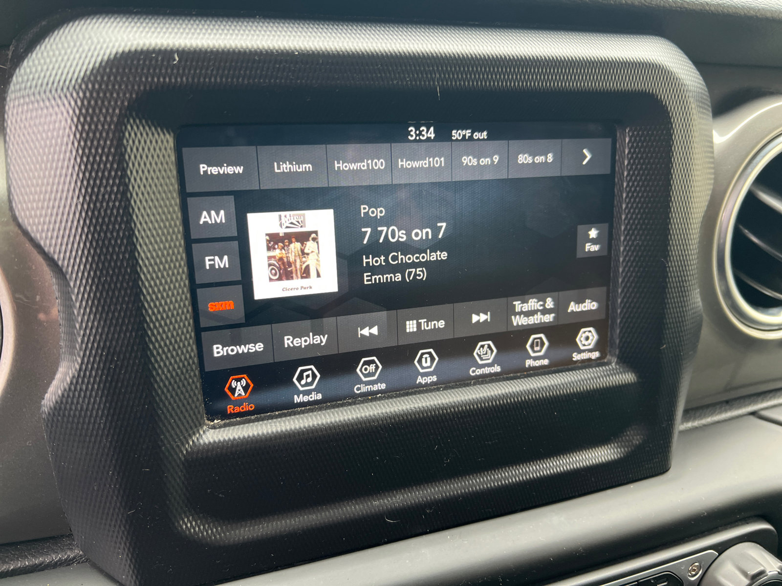 Used 2018 Jeep Wrangler Unlimited Sahara w/ LED Lighting Group image 23