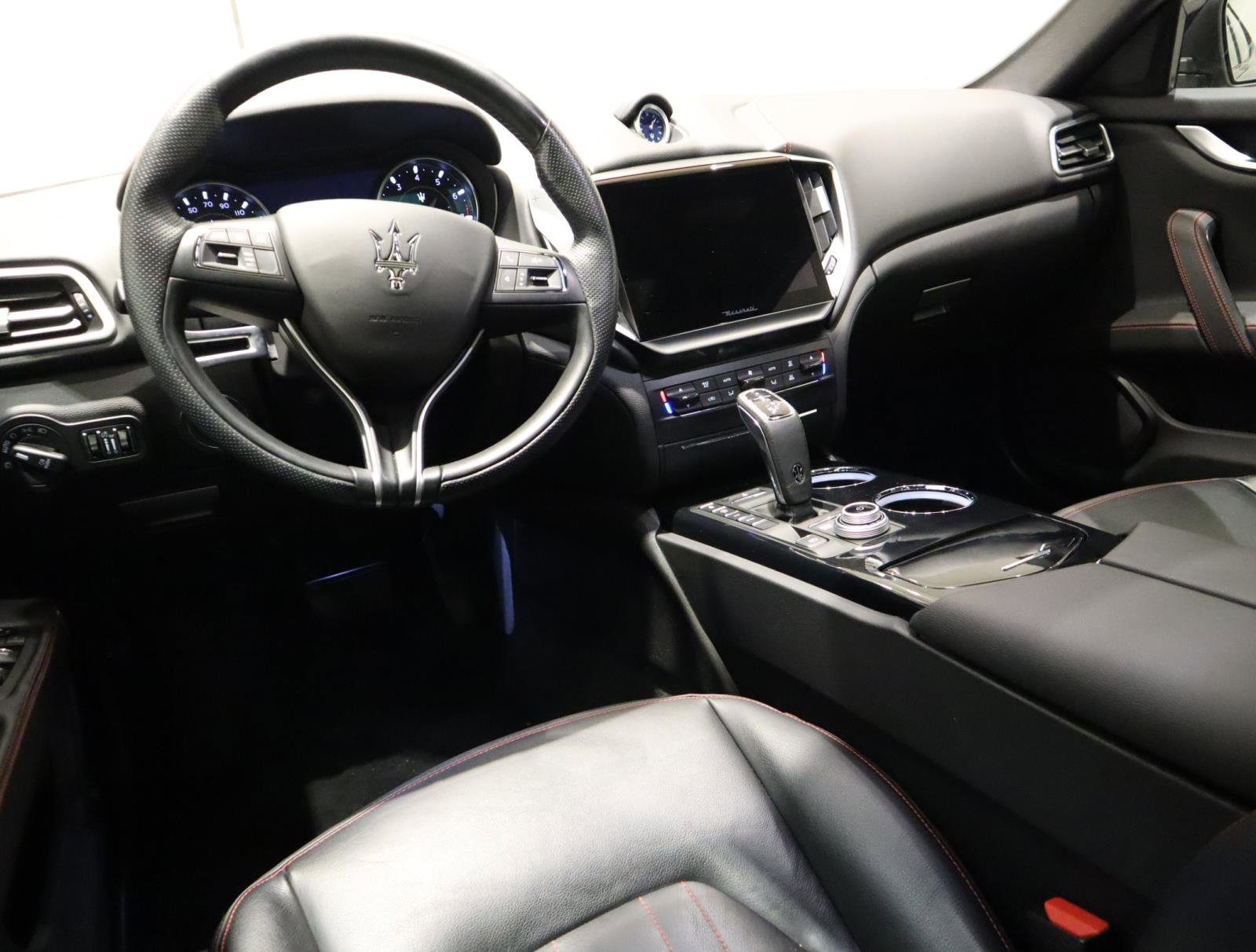 Used 2022 Maserati Ghibli Modena Q4 image 21