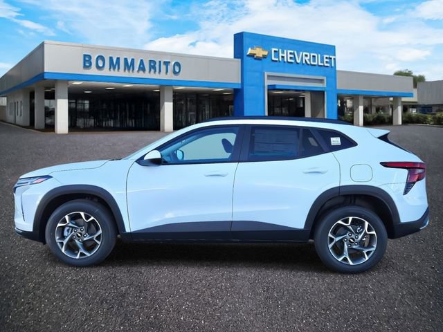 New 2026 Chevrolet Trax LT w/ Driver Confidence Package image 2