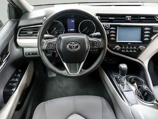 Used 2020 Toyota Camry LE w/ Convenience Package FWD image 12