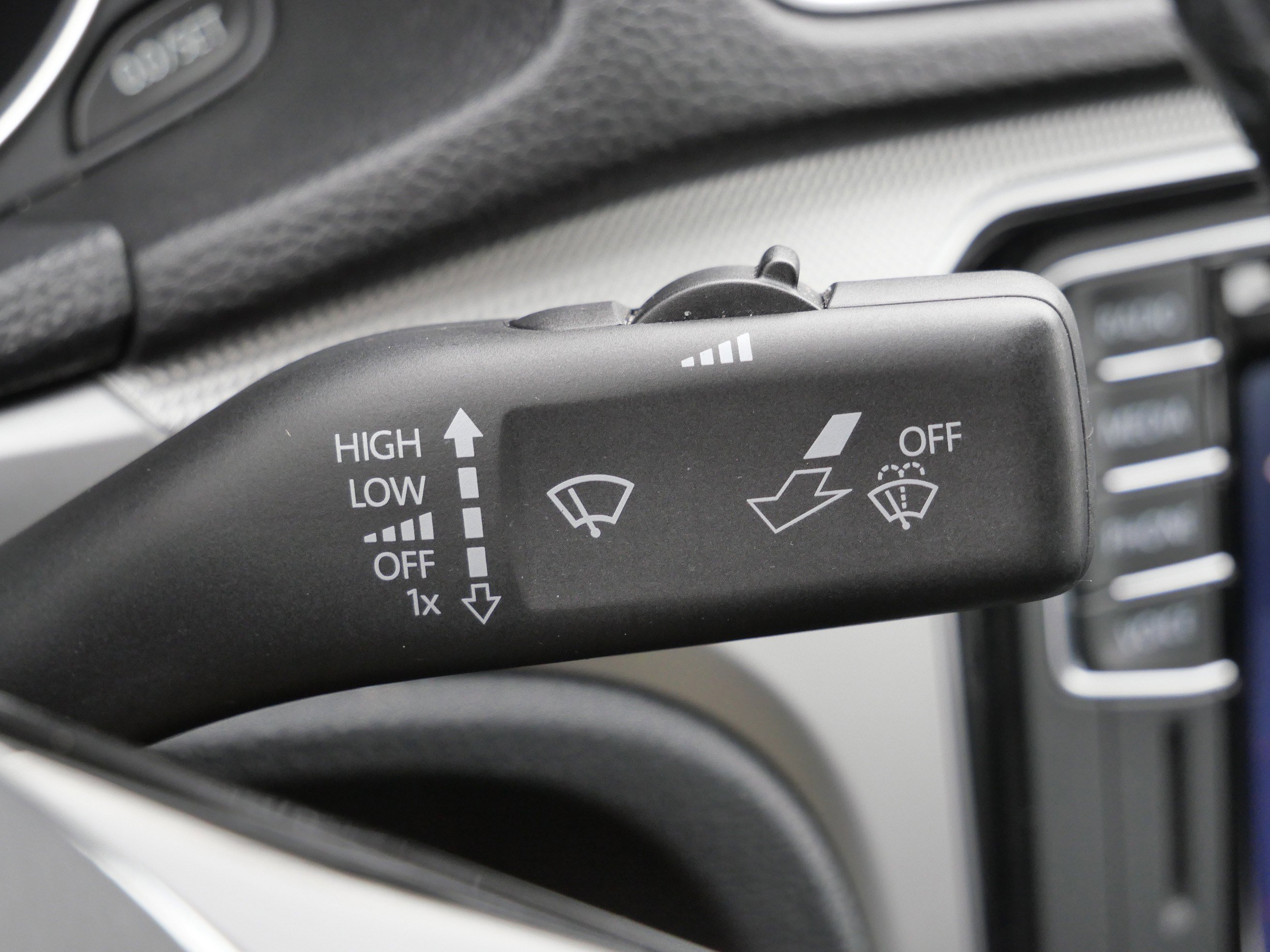 Used 2019 Volkswagen Passat 2.0T Wolfsburg image 32