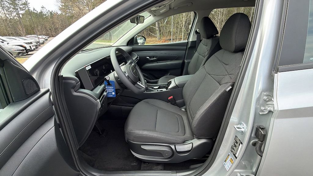 New 2026 Hyundai Tucson SE image 9