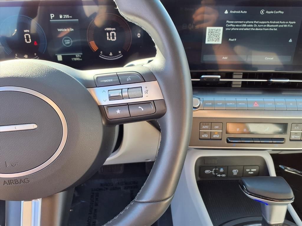 Used 2025 Hyundai Kona SEL image 12