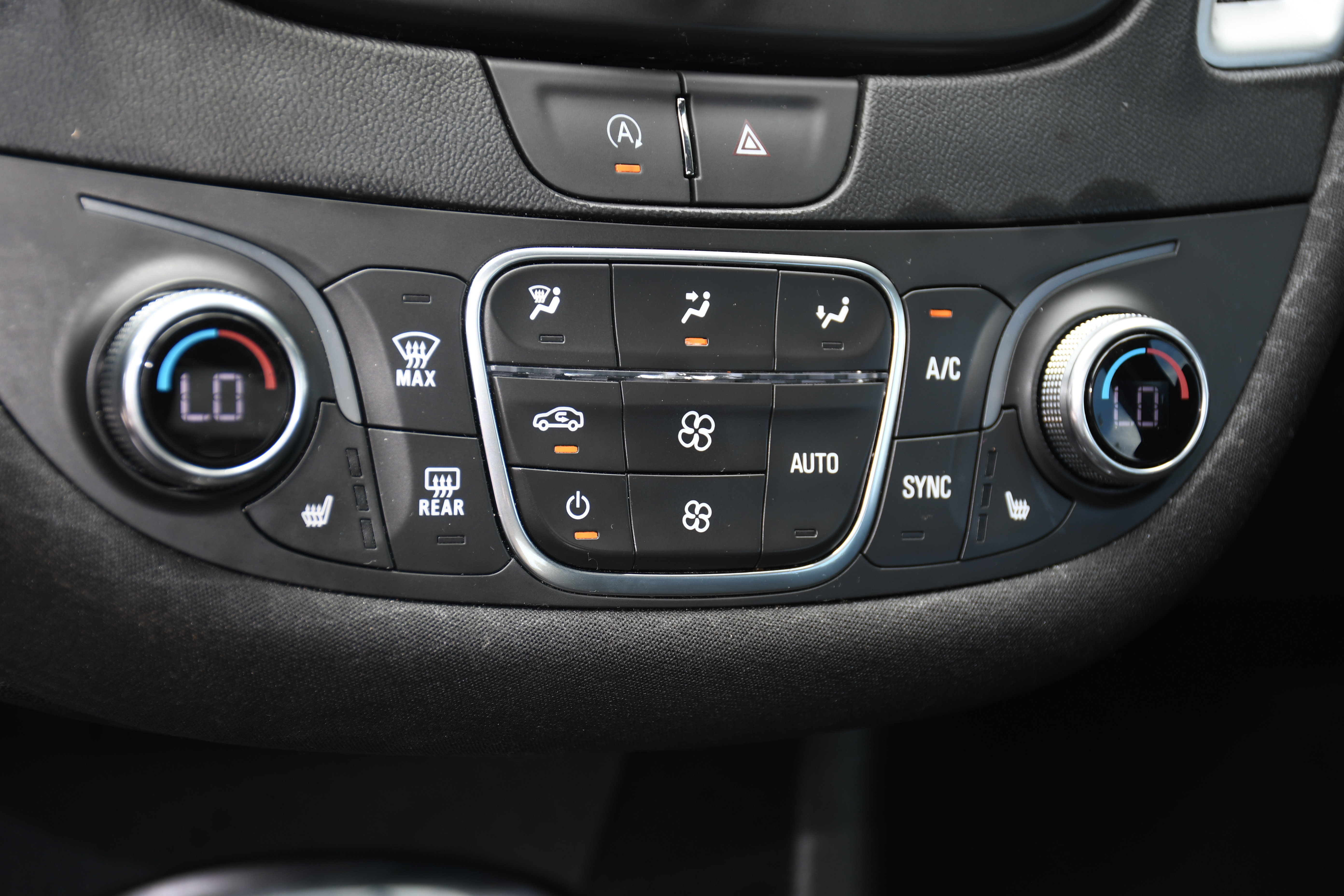 Used 2024 Chevrolet Malibu LT FWD image 12