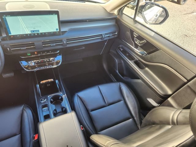 New 2026 Lincoln Corsair Premiere w/ Towing Package AWD/4WD image 12