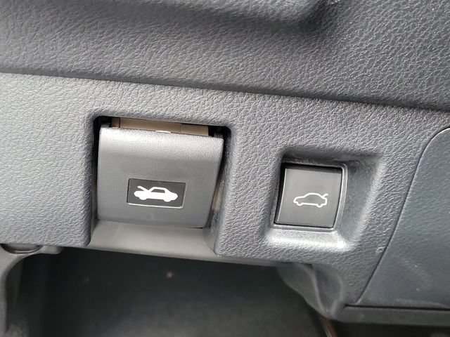 Used 2025 Lexus IS 350 F Sport w/ Accessory Package 2 RWD image 15