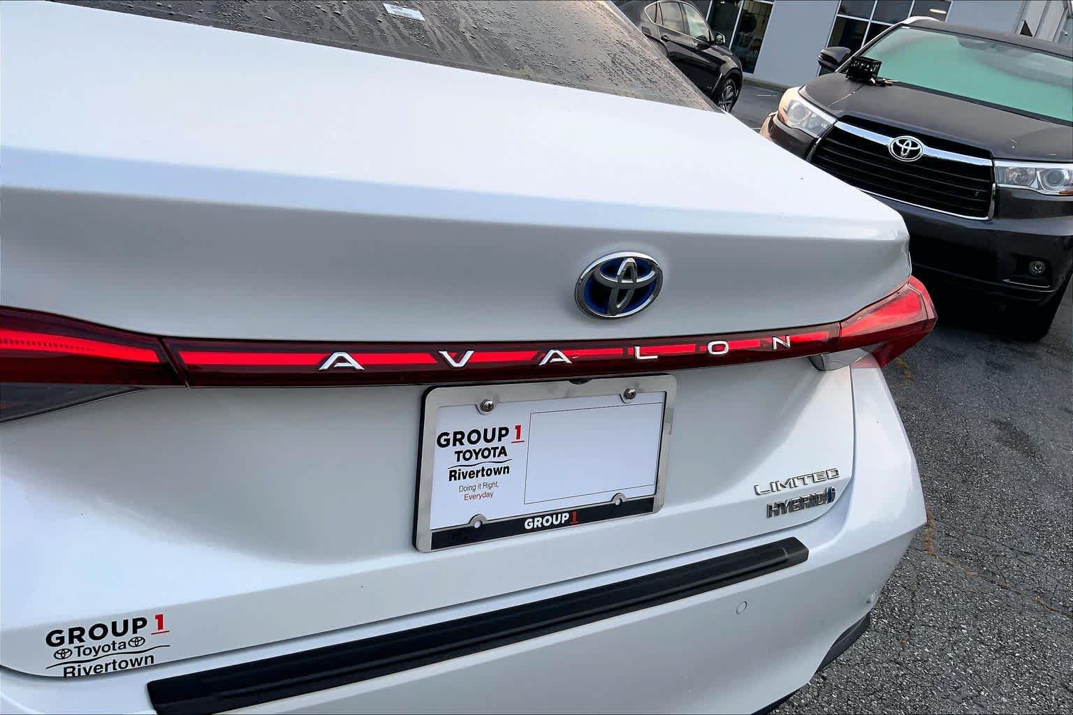 Used 2020 Toyota Avalon Limited w/ Advanced Safety Package FWD image 31