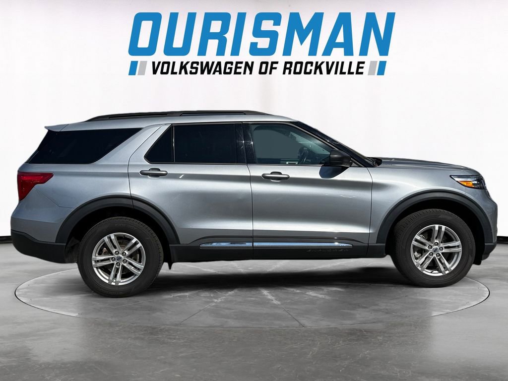 Used 2023 Ford Explorer XLT image 7
