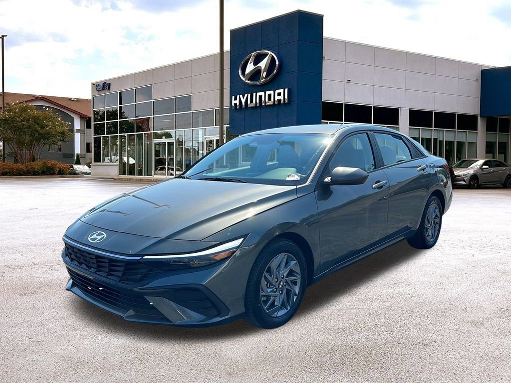 Used 2024 Hyundai Elantra SEL