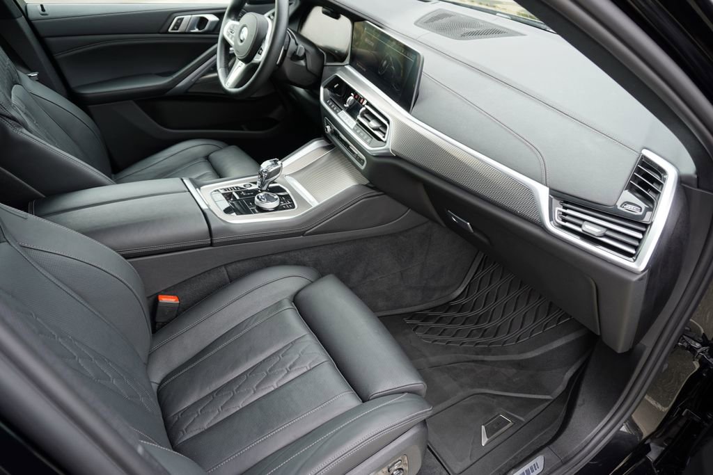 Used 2023 BMW X6 xDrive40i w/ Executive Package image 22
