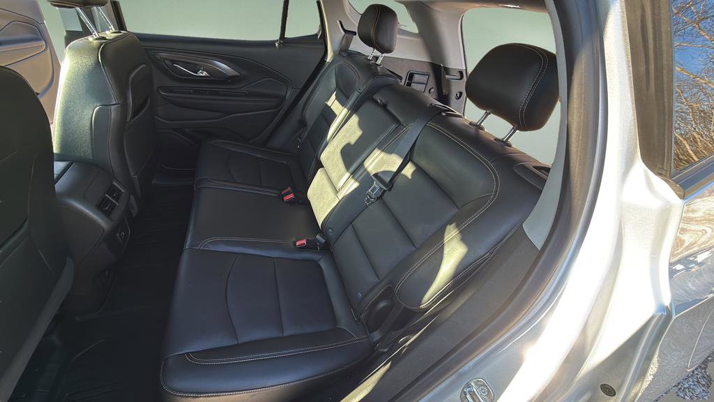 Used 2021 GMC Terrain SLT w/ Elevation Edition image 10