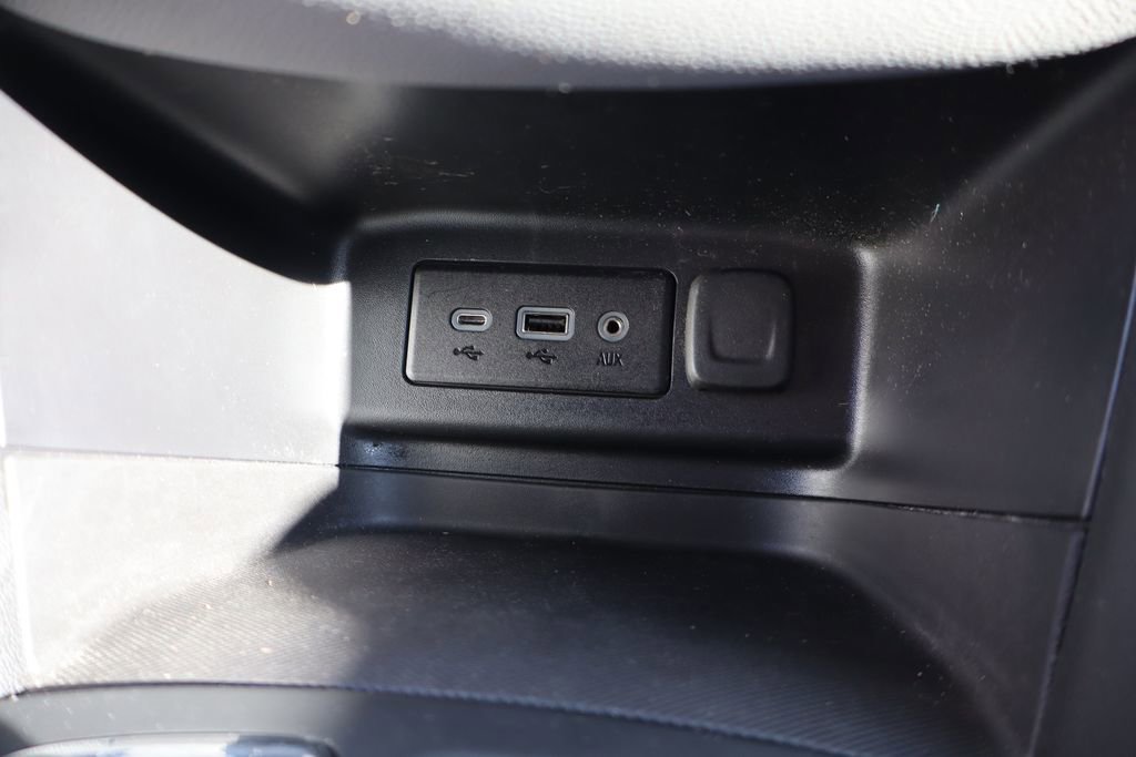 Used 2023 Chevrolet Equinox LS w/ LS Convenience Package image 23