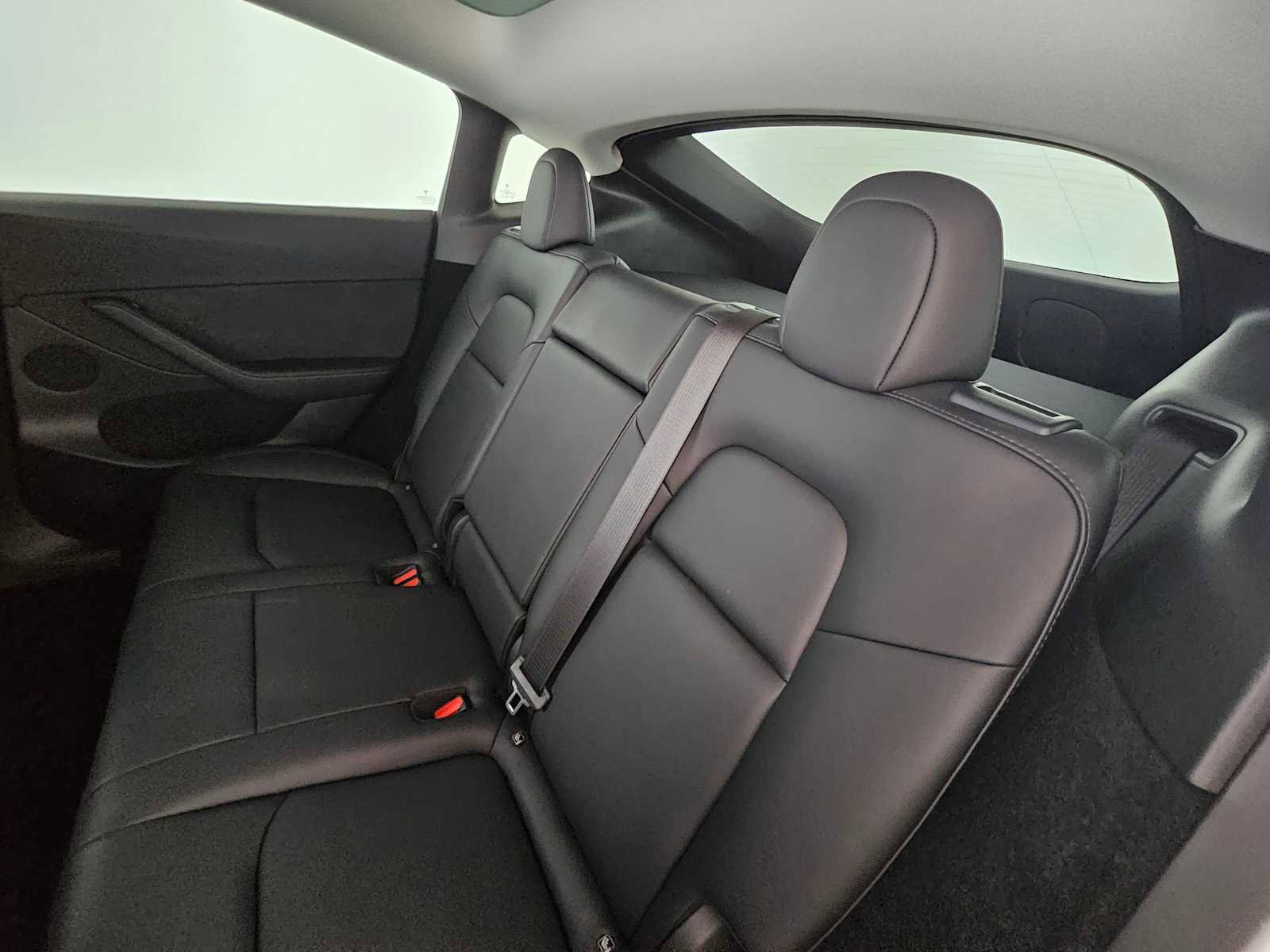 Used 2023 Tesla Model Y Performance AWD/4WD image 18