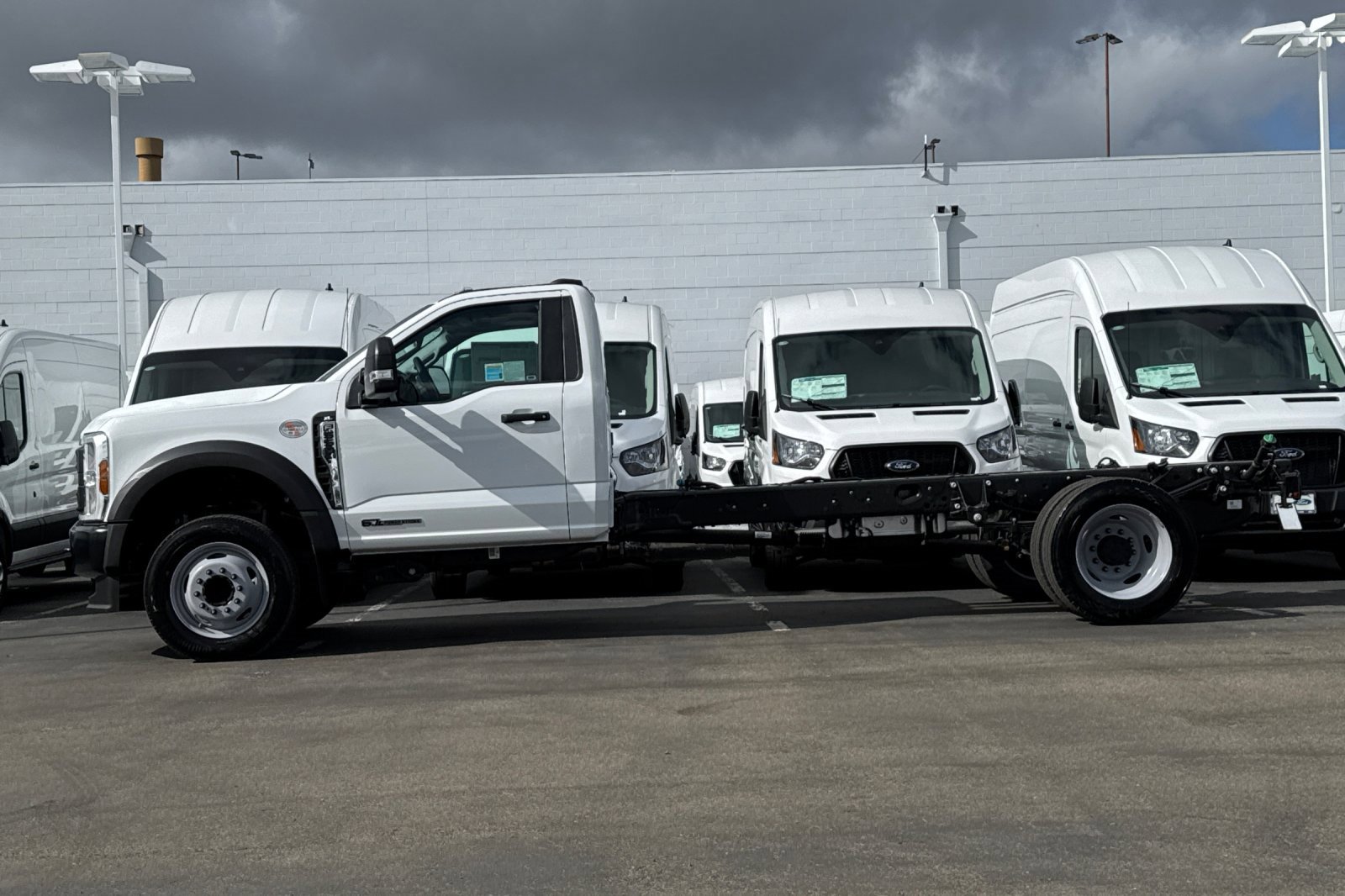 New 2025 Ford F550 2WD Regular Cab Super Duty image 6
