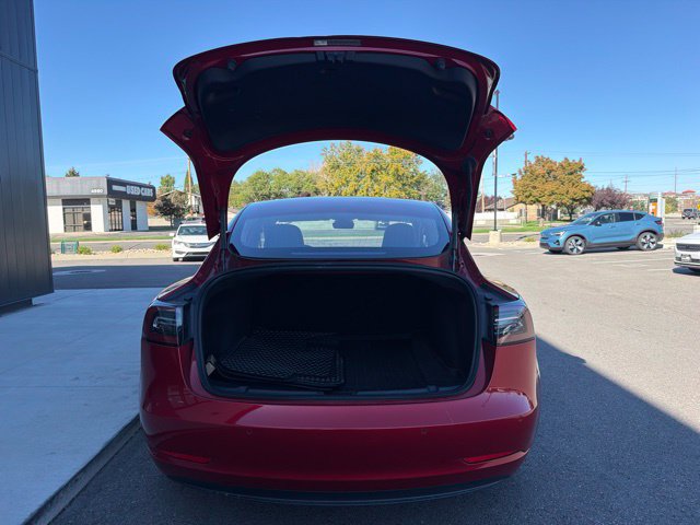 Used 2018 Tesla Model 3 Long Range RWD image 8