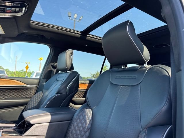 Used 2025 Jeep Grand Cherokee L Summit AWD/4WD image 32