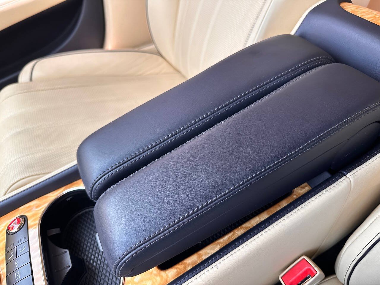 Used 2014 Bentley Flying Spur W12 AWD/4WD image 52