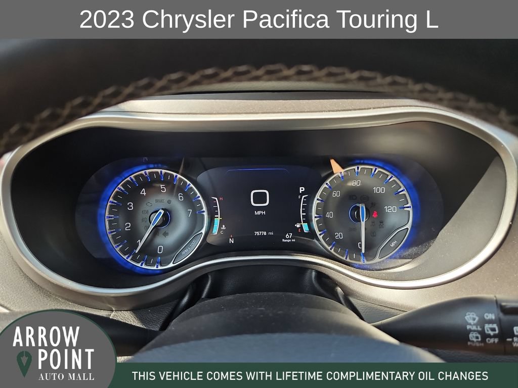 Used 2023 Chrysler Pacifica Touring-L FWD image 26