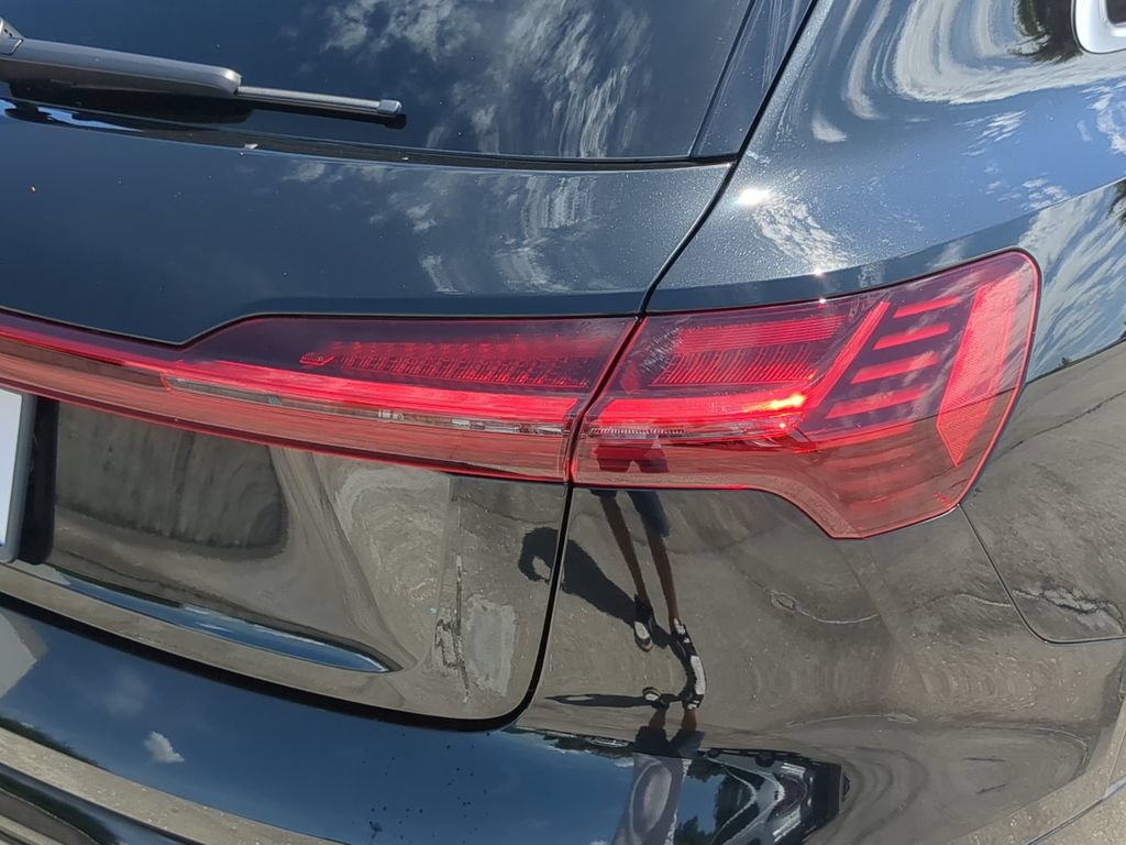 Used 2024 Audi Q8 e-tron Premium Plus w/ Premium Plus Package AWD/4WD image 8
